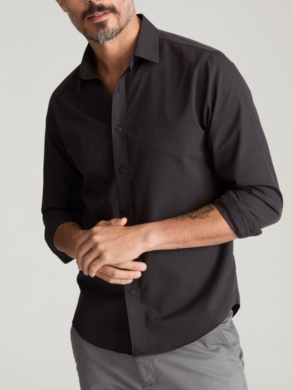 UNTUCKit Men's Charcoal Black Long-Sleeve Casual Button-Down Shirt